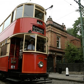 credit bleak-house-media-crich-2