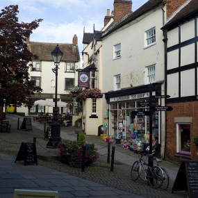 Credit linda-bussey-ashbourne-1