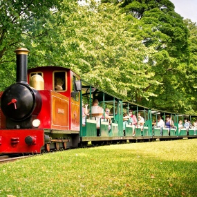 credit phil-sproson-pavilion-gardens-mini-railway