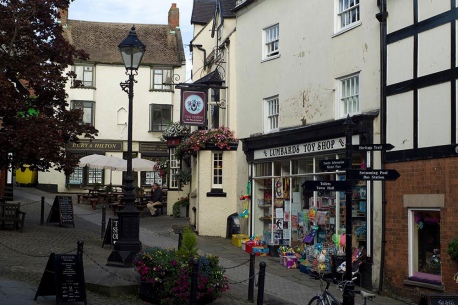 Credit linda-bussey-ashbourne-1